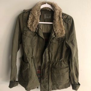 Levi’s army green jacket small